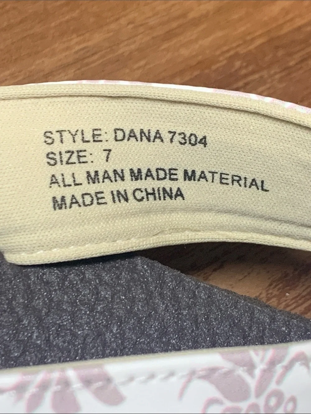 Savvy Dana Flip Flops NWOT - Picture 3 of 7